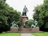 Otto von Bismarck-Statue beim Grossen Stern