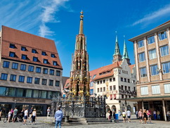 Nürnberg (D) - Schöner Brunnen