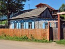 Wohnhaus in Listwjanka am Baikalsee, Sibirien, Russland